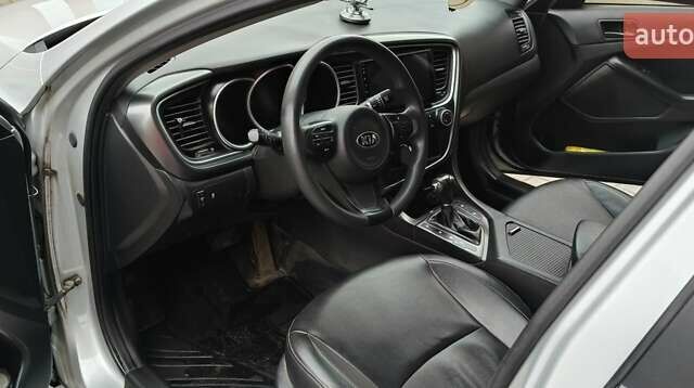 Серый Киа K5, объемом двигателя 2 л и пробегом 270 тыс. км за 8800 $, фото 8 на Automoto.ua