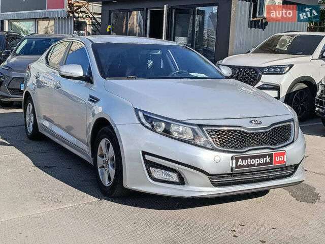Сірий Кіа K5, об'ємом двигуна 2 л та пробігом 365 тис. км за 7490 $, фото 5 на Automoto.ua