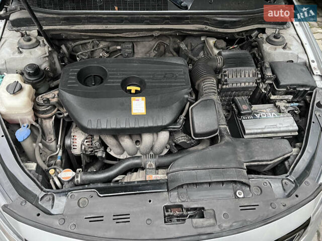 Сірий Кіа K5, об'ємом двигуна 2 л та пробігом 330 тис. км за 6999 $, фото 17 на Automoto.ua