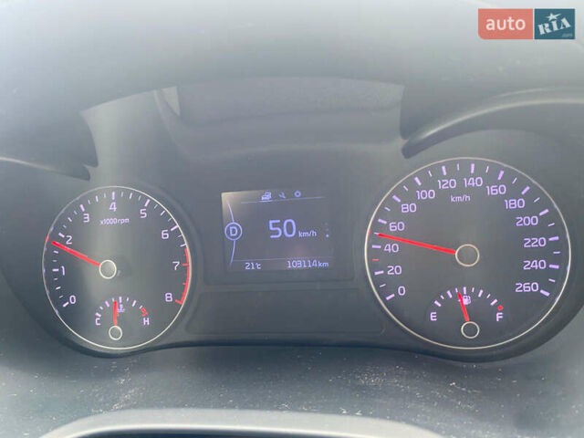 Серый Киа K5, объемом двигателя 2 л и пробегом 338 тыс. км за 12000 $, фото 12 на Automoto.ua