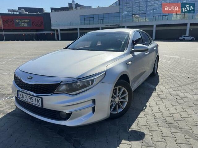 Серый Киа K5, объемом двигателя 2 л и пробегом 342 тыс. км за 9500 $, фото 12 на Automoto.ua
