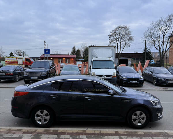 Серый Киа K5, объемом двигателя 2 л и пробегом 240 тыс. км за 11400 $, фото 5 на Automoto.ua