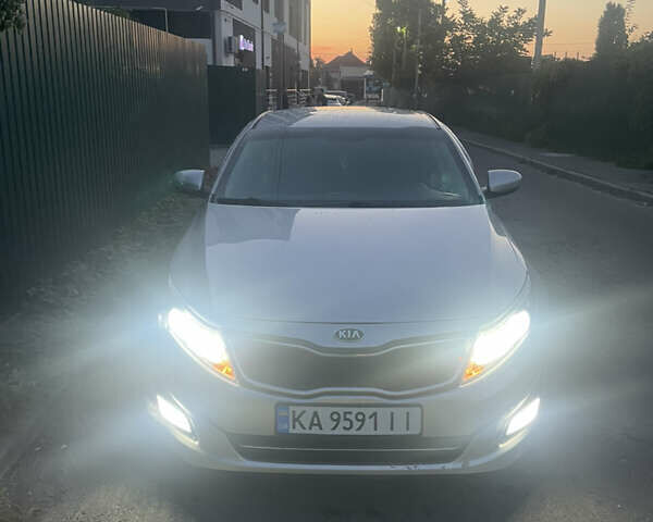 Серый Киа K5, объемом двигателя 0 л и пробегом 335 тыс. км за 9250 $, фото 12 на Automoto.ua