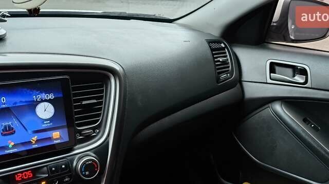 Серый Киа K5, объемом двигателя 2 л и пробегом 270 тыс. км за 8800 $, фото 20 на Automoto.ua