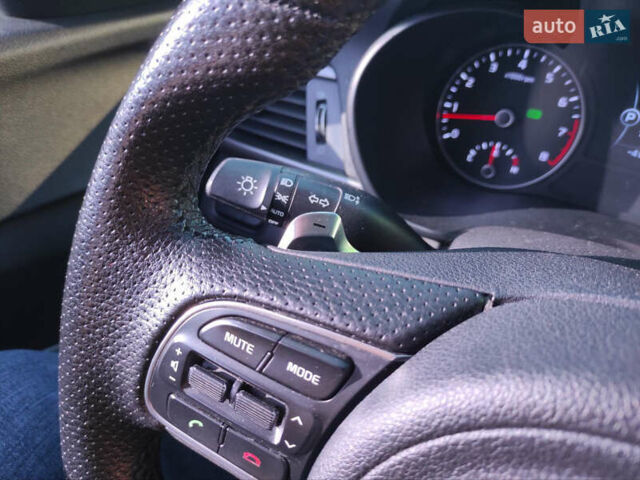 Серый Киа K5, объемом двигателя 2 л и пробегом 155 тыс. км за 14200 $, фото 14 на Automoto.ua