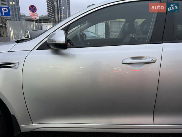 Серый Киа K5, объемом двигателя 2 л и пробегом 200 тыс. км за 11300 $, фото 20 на Automoto.ua