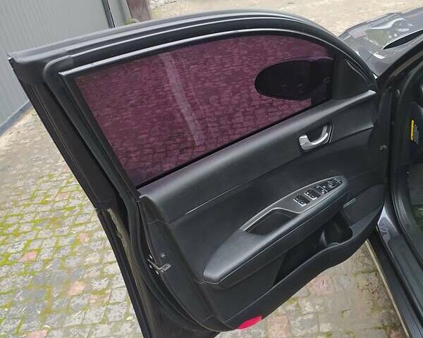 Сірий Кіа K5, об'ємом двигуна 2 л та пробігом 234 тис. км за 12750 $, фото 10 на Automoto.ua