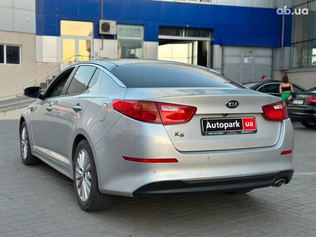 Серый Киа K5, объемом двигателя 2 л и пробегом 187 тыс. км за 11990 $, фото 6 на Automoto.ua