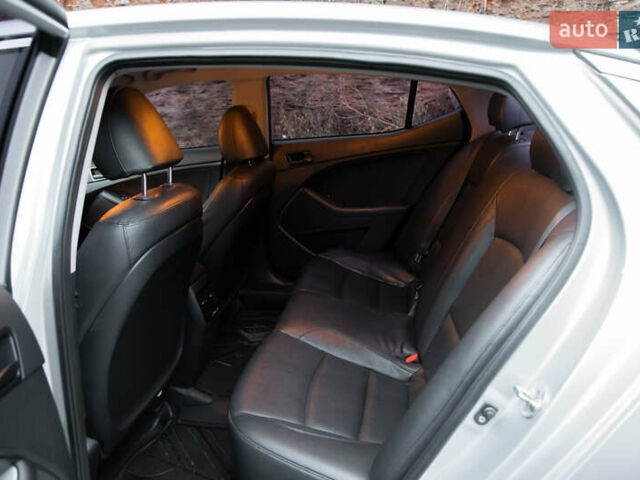 Сірий Кіа K5, об'ємом двигуна 2 л та пробігом 350 тис. км за 9700 $, фото 17 на Automoto.ua