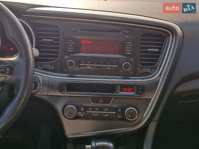 Сірий Кіа K5, об'ємом двигуна 2 л та пробігом 365 тис. км за 7490 $, фото 15 на Automoto.ua
