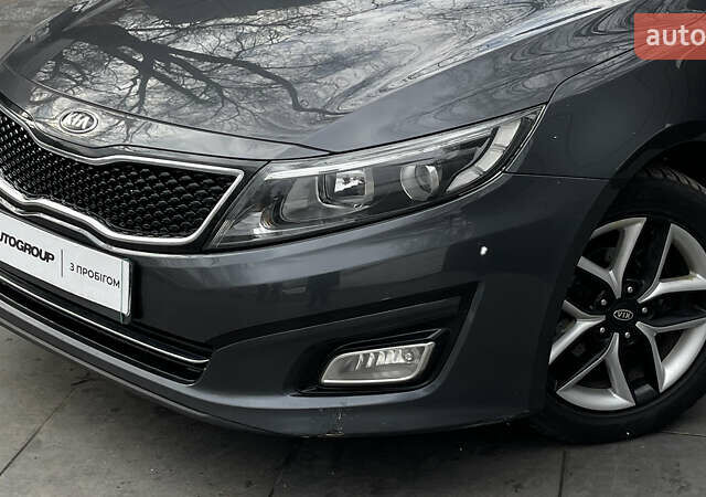 Серый Киа K5, объемом двигателя 2 л и пробегом 197 тыс. км за 11000 $, фото 7 на Automoto.ua