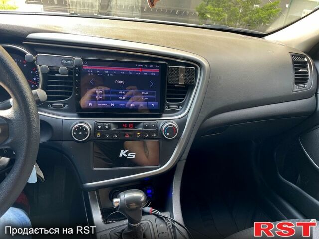 Сірий Кіа K5, об'ємом двигуна 2 л та пробігом 240 тис. км за 10000 $, фото 6 на Automoto.ua