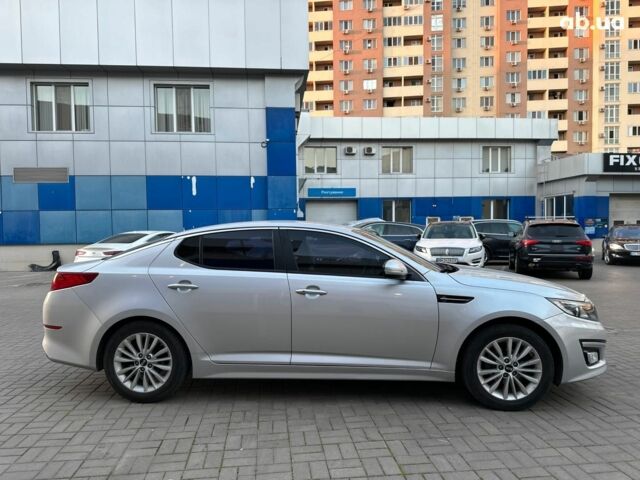 Серый Киа K5, объемом двигателя 2 л и пробегом 187 тыс. км за 11990 $, фото 3 на Automoto.ua