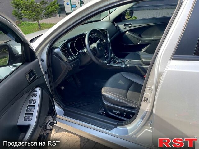 Сірий Кіа K5, об'ємом двигуна 2 л та пробігом 240 тис. км за 10000 $, фото 10 на Automoto.ua