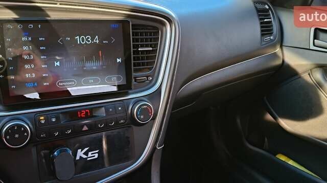 Серый Киа K5, объемом двигателя 2 л и пробегом 270 тыс. км за 8900 $, фото 4 на Automoto.ua