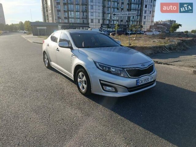 Сірий Кіа K5, об'ємом двигуна 2 л та пробігом 237 тис. км за 9900 $, фото 9 на Automoto.ua
