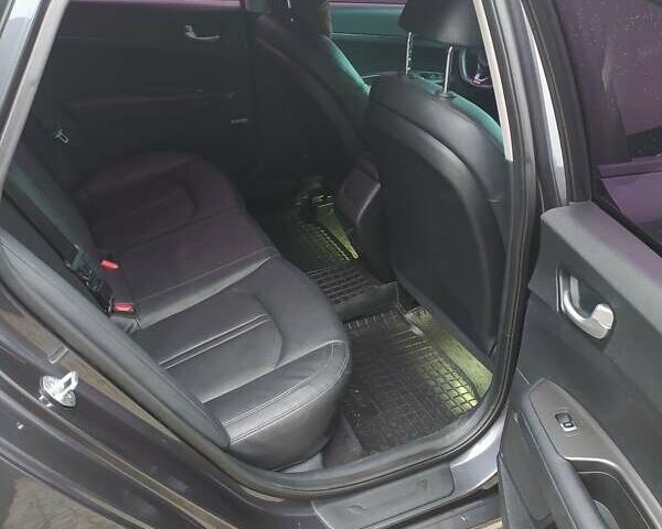 Сірий Кіа K5, об'ємом двигуна 2 л та пробігом 234 тис. км за 12750 $, фото 14 на Automoto.ua