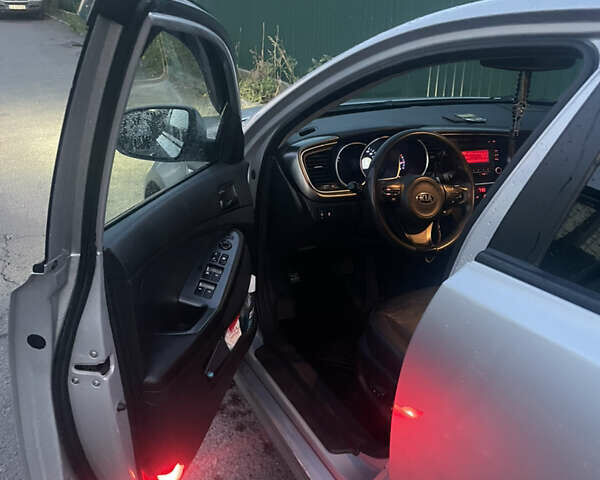 Серый Киа K5, объемом двигателя 0 л и пробегом 335 тыс. км за 9250 $, фото 9 на Automoto.ua
