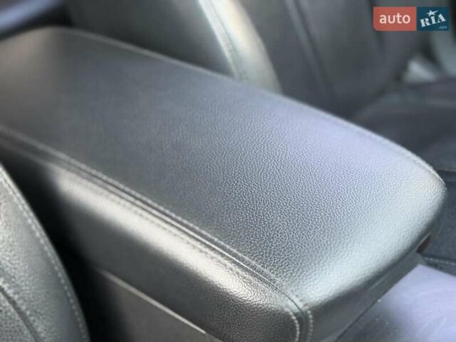Серый Киа K5, объемом двигателя 2 л и пробегом 378 тыс. км за 9490 $, фото 16 на Automoto.ua