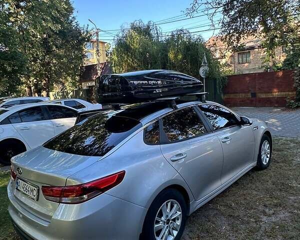 Серый Киа K5, объемом двигателя 2 л и пробегом 168 тыс. км за 11500 $, фото 9 на Automoto.ua