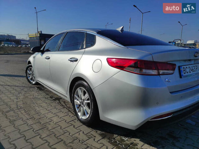 Серый Киа K5, объемом двигателя 2 л и пробегом 155 тыс. км за 14200 $, фото 6 на Automoto.ua