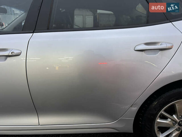 Серый Киа K5, объемом двигателя 2 л и пробегом 200 тыс. км за 11300 $, фото 19 на Automoto.ua