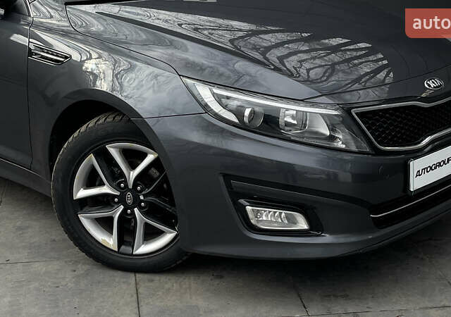 Серый Киа K5, объемом двигателя 2 л и пробегом 197 тыс. км за 11000 $, фото 9 на Automoto.ua