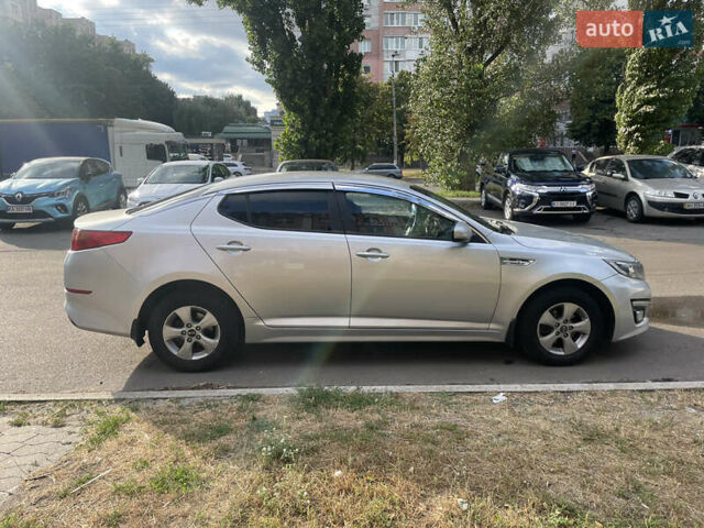 Серый Киа K5, объемом двигателя 0 л и пробегом 335 тыс. км за 9250 $, фото 28 на Automoto.ua