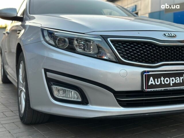 Серый Киа K5, объемом двигателя 2 л и пробегом 187 тыс. км за 11990 $, фото 11 на Automoto.ua
