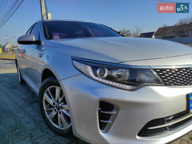 Серый Киа K5, объемом двигателя 2 л и пробегом 155 тыс. км за 14200 $, фото 2 на Automoto.ua