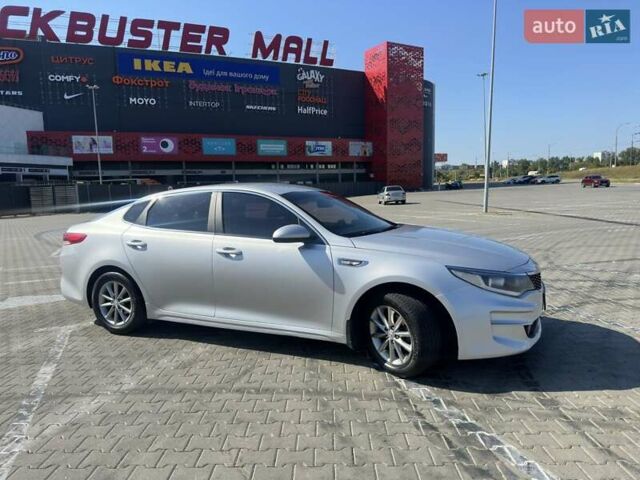 Серый Киа K5, объемом двигателя 2 л и пробегом 342 тыс. км за 9500 $, фото 9 на Automoto.ua