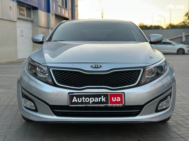 Серый Киа K5, объемом двигателя 2 л и пробегом 187 тыс. км за 11990 $, фото 1 на Automoto.ua