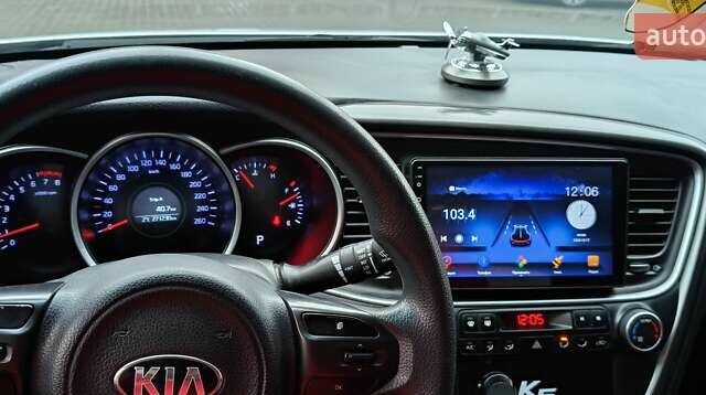 Серый Киа K5, объемом двигателя 2 л и пробегом 270 тыс. км за 8800 $, фото 19 на Automoto.ua
