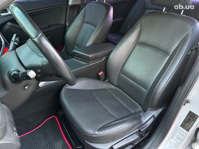 Серый Киа K5, объемом двигателя 2 л и пробегом 187 тыс. км за 11990 $, фото 21 на Automoto.ua