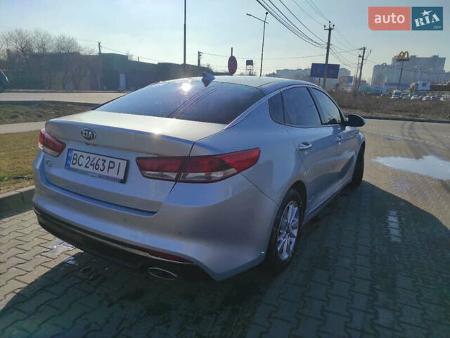 Серый Киа K5, объемом двигателя 2 л и пробегом 155 тыс. км за 14200 $, фото 3 на Automoto.ua