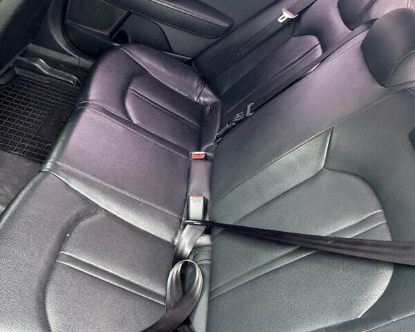 Серый Киа K5, объемом двигателя 2 л и пробегом 280 тыс. км за 11500 $, фото 8 на Automoto.ua