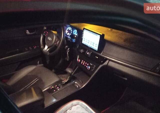 Серый Киа K5, объемом двигателя 2 л и пробегом 117 тыс. км за 14900 $, фото 47 на Automoto.ua