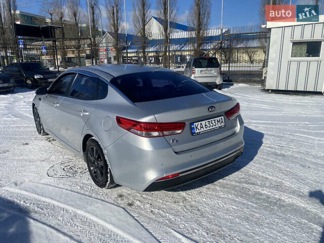 Кіа K5 2016 у Києві на Automoto.ua Сірий Кіа K5, об'ємом двигуна 2 л та пробігом 319 тис. км за 12700 $, фото 3 на Automoto.ua