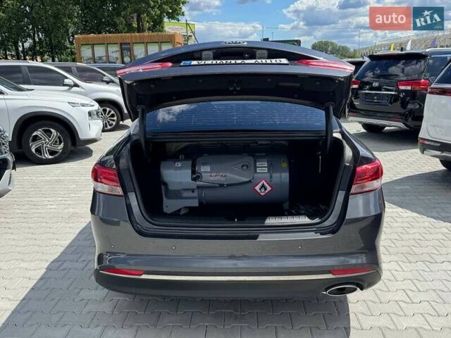 Сірий Кіа K5, об'ємом двигуна 2 л та пробігом 257 тис. км за 12200 $, фото 6 на Automoto.ua