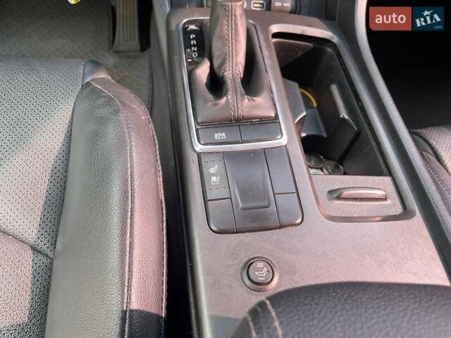 Серый Киа K5, объемом двигателя 2 л и пробегом 281 тыс. км за 11250 $, фото 15 на Automoto.ua