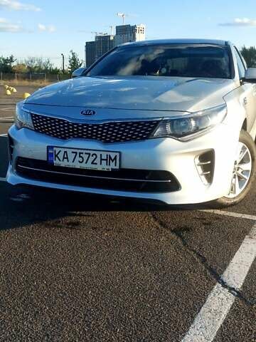 Серый Киа K5, объемом двигателя 2 л и пробегом 290 тыс. км за 12000 $, фото 1 на Automoto.ua