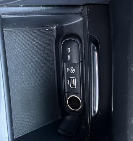 Сірий Кіа K5, об'ємом двигуна 2 л та пробігом 267 тис. км за 13700 $, фото 10 на Automoto.ua