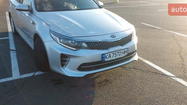 Серый Киа K5, объемом двигателя 2 л и пробегом 290 тыс. км за 12000 $, фото 10 на Automoto.ua