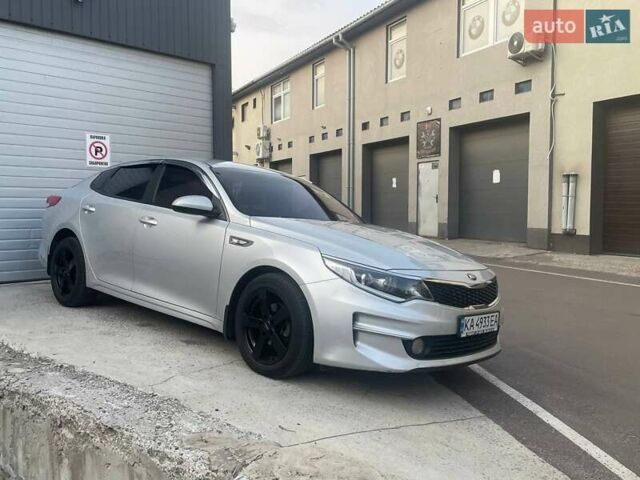 Серый Киа K5, объемом двигателя 2 л и пробегом 281 тыс. км за 11250 $, фото 20 на Automoto.ua
