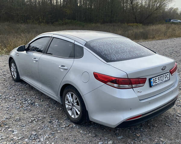 Сірий Кіа K5, об'ємом двигуна 2 л та пробігом 142 тис. км за 10000 $, фото 3 на Automoto.ua