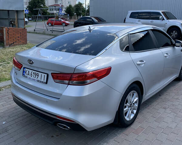 Серый Киа K5, объемом двигателя 2 л и пробегом 157 тыс. км за 11900 $, фото 4 на Automoto.ua