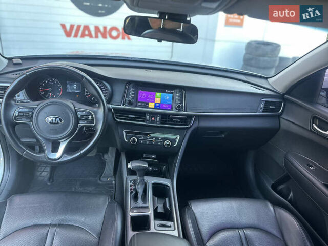 Сірий Кіа K5, об'ємом двигуна 2 л та пробігом 200 тис. км за 12000 $, фото 13 на Automoto.ua
