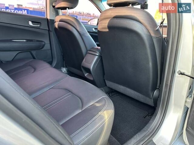 Сірий Кіа K5, об'ємом двигуна 2 л та пробігом 106 тис. км за 13300 $, фото 25 на Automoto.ua