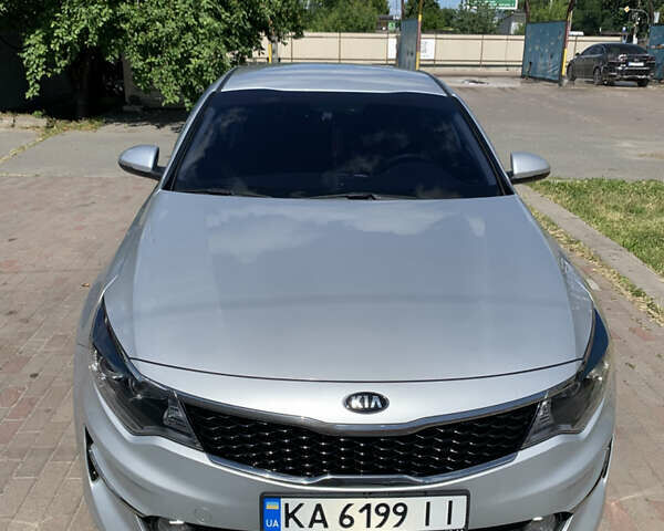 Серый Киа K5, объемом двигателя 2 л и пробегом 157 тыс. км за 11900 $, фото 19 на Automoto.ua