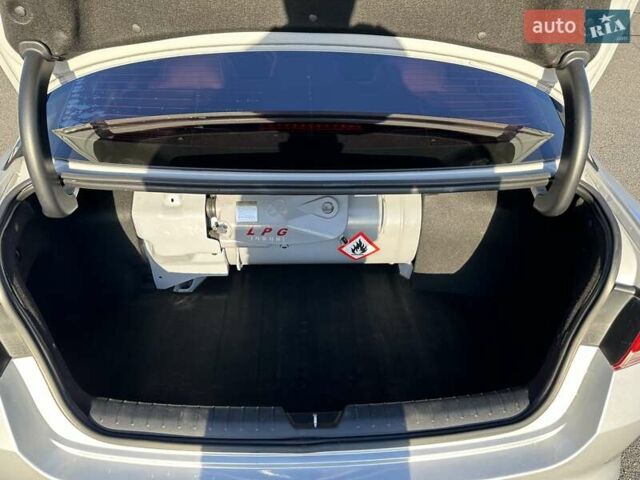 Сірий Кіа K5, об'ємом двигуна 2 л та пробігом 106 тис. км за 13300 $, фото 14 на Automoto.ua